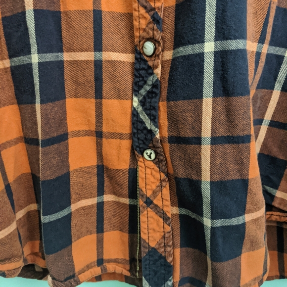 Roebuck and Co Flannel Orange and Black Pearl Button Down Shirt Large - Picture 4 of 6